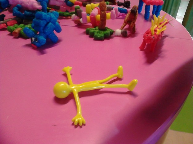 Gul gubbe me djur_0408